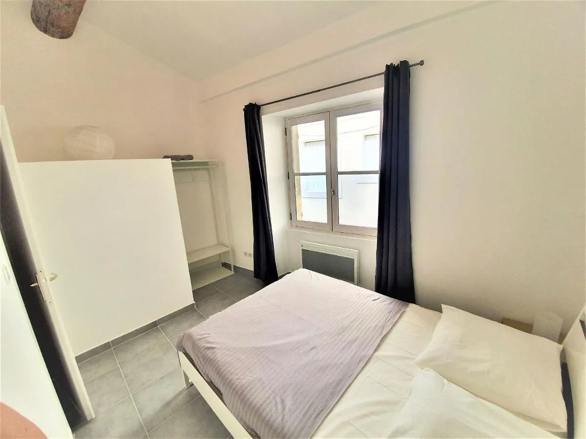 Maison De Ville Des Arenes Arles 0*,  France