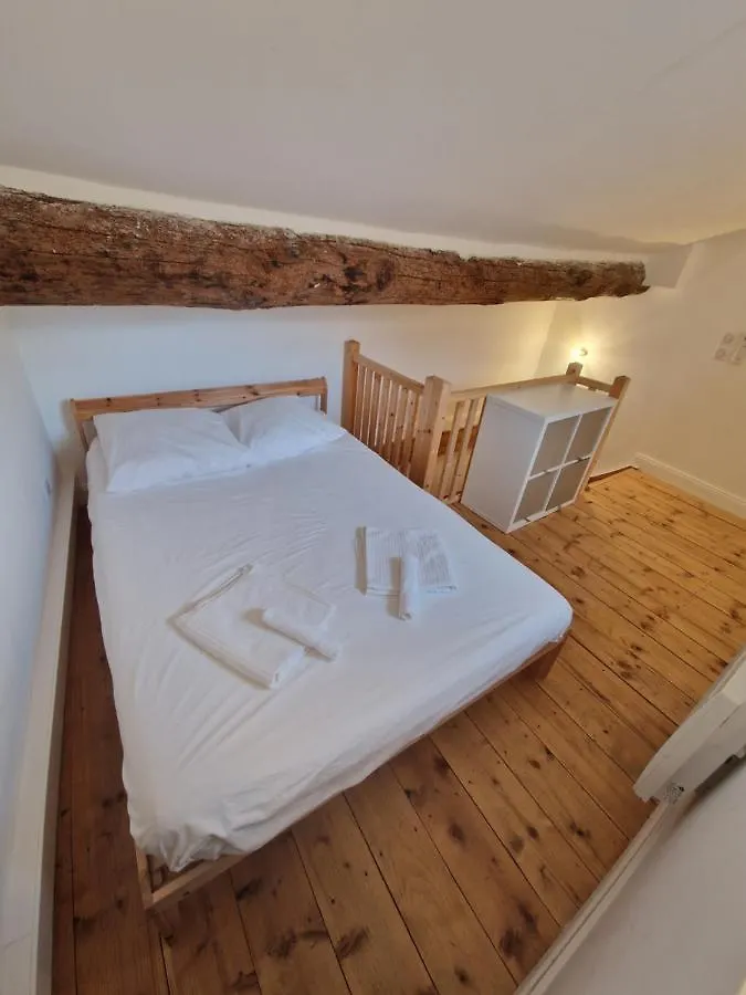 Maison De Ville Des Arenes Arles Apartment